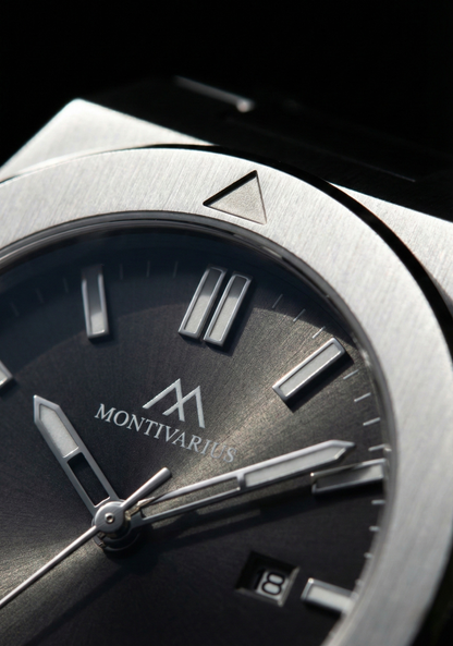 Montivarius Summit – Steel Noir